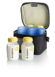 Medela kjølebag med 4 flasker og 1 kjøleelement 1 sett